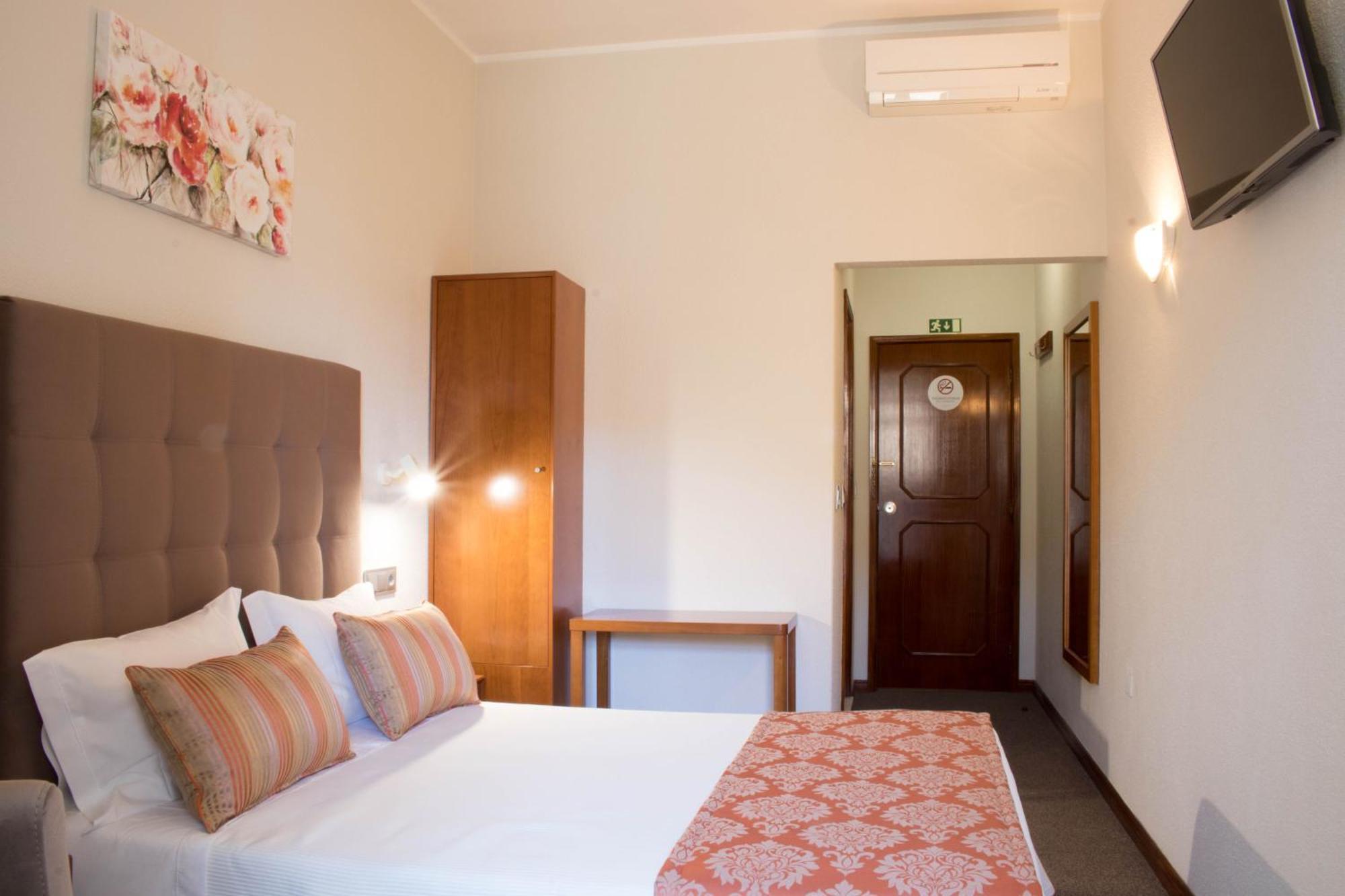 Lusitana Hotel Porto Cameră foto